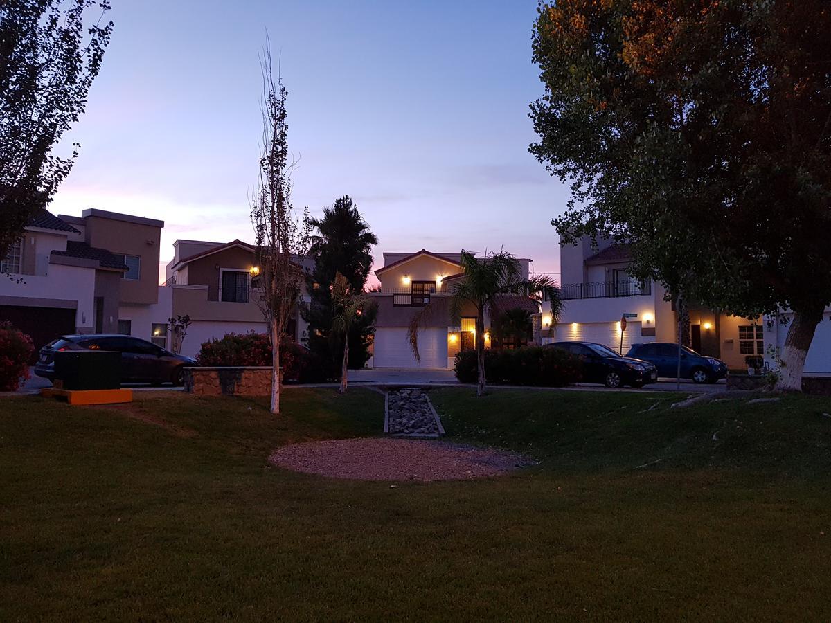 Residencia A 100 Mts Del Consulado Villa Ciudad Juárez Eksteriør bilde